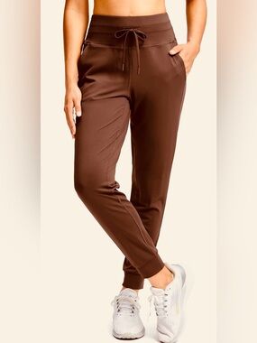 Soothfeel Women’s Joggers NWOT